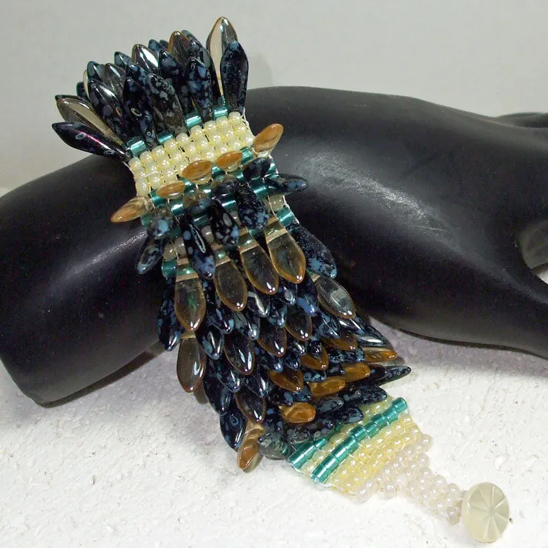 Calyn Dagger Beaded Bracelet