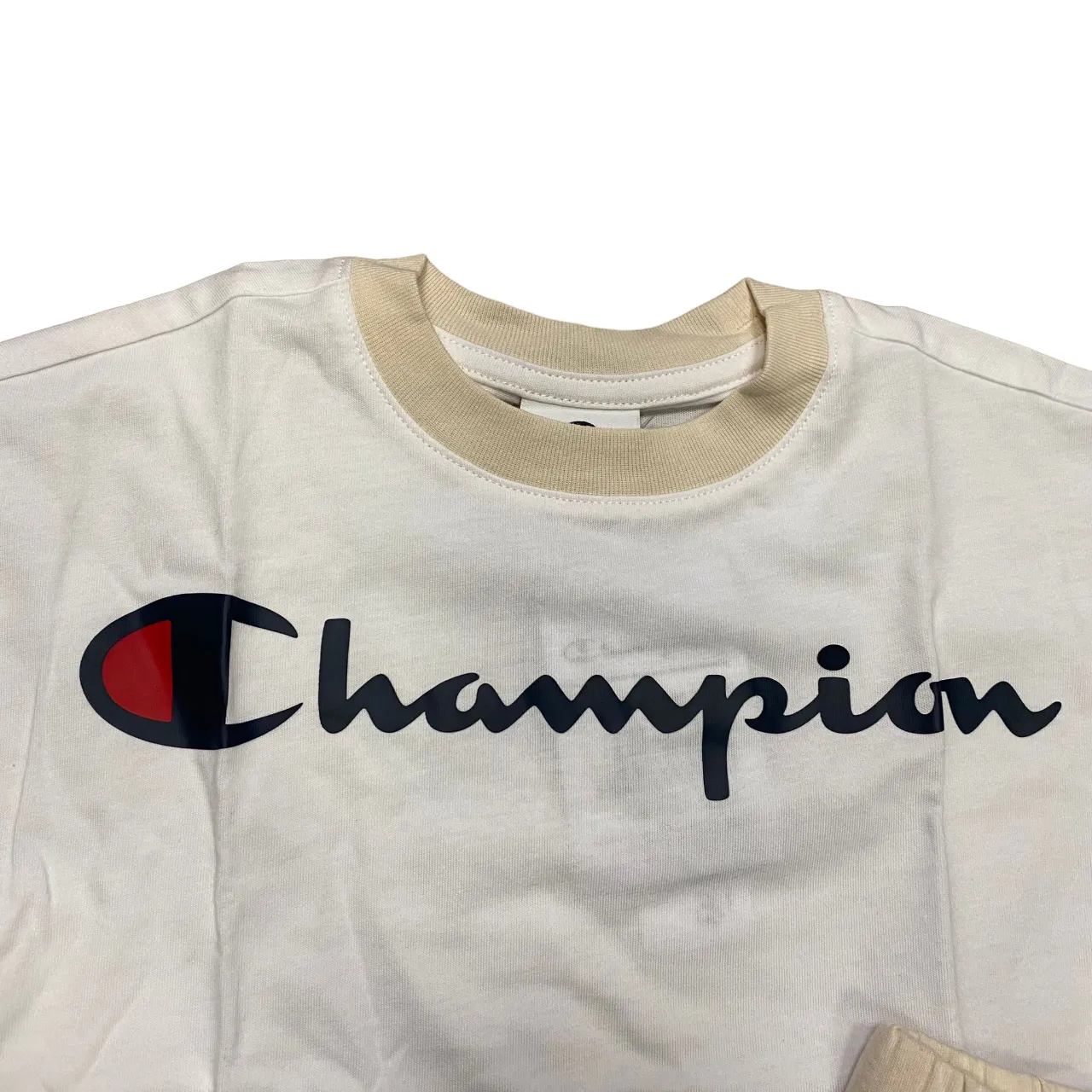 Champion girl's outfit with t-shirt and shorts 404966 cream white