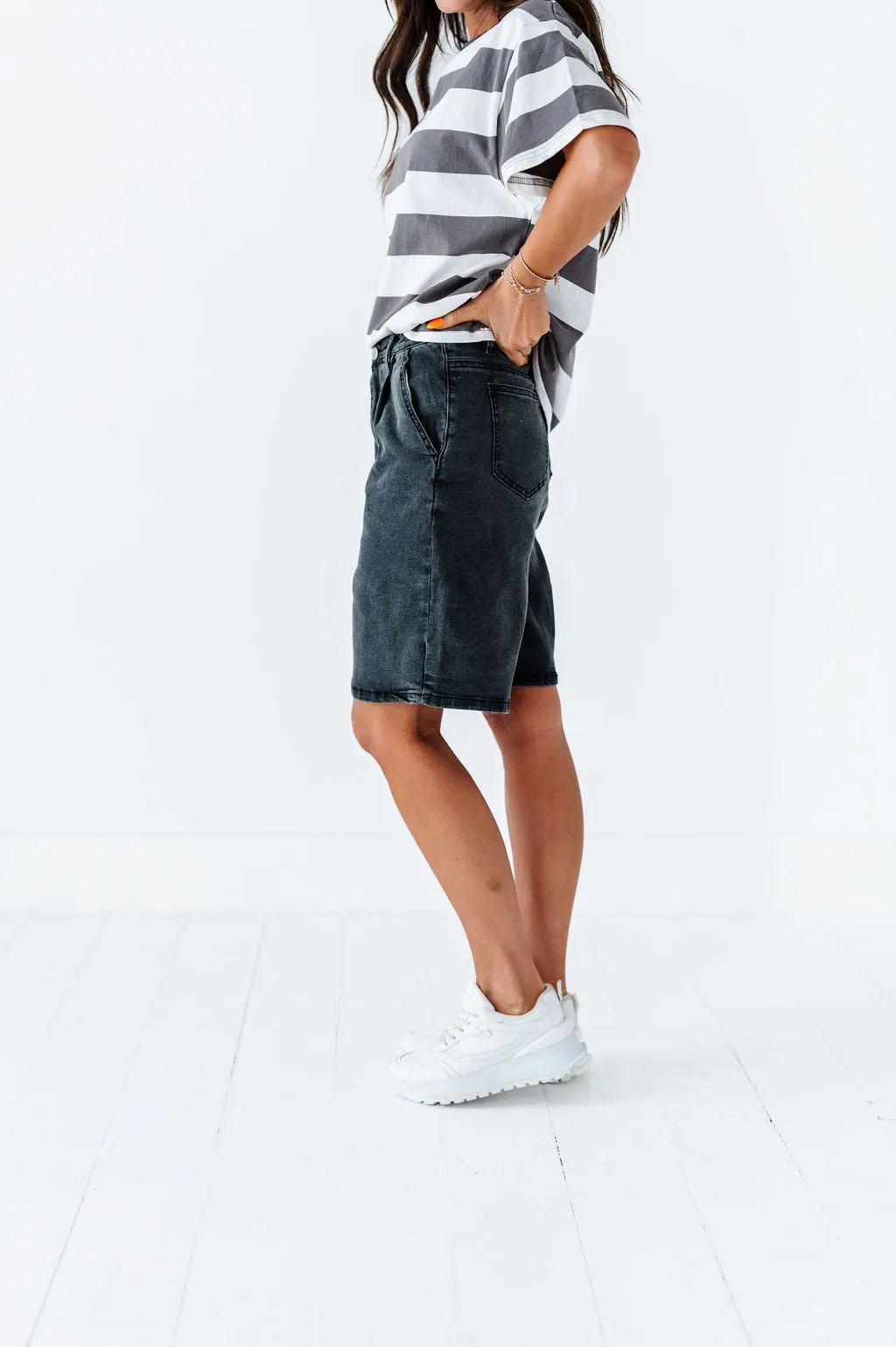 Jenna Denim Bermuda Shorts In Black - Size Small Left