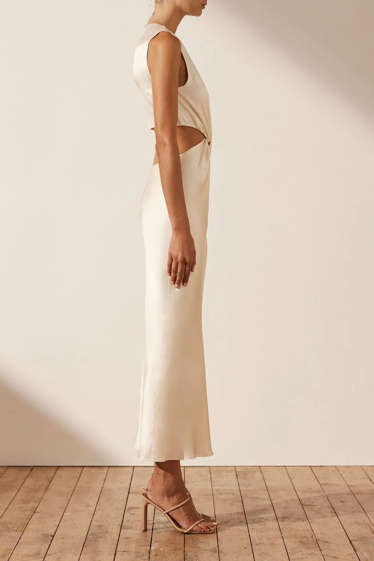 LA LUNE TWIST FRONT SLEEVELESS MIDI DRESS - CREAM