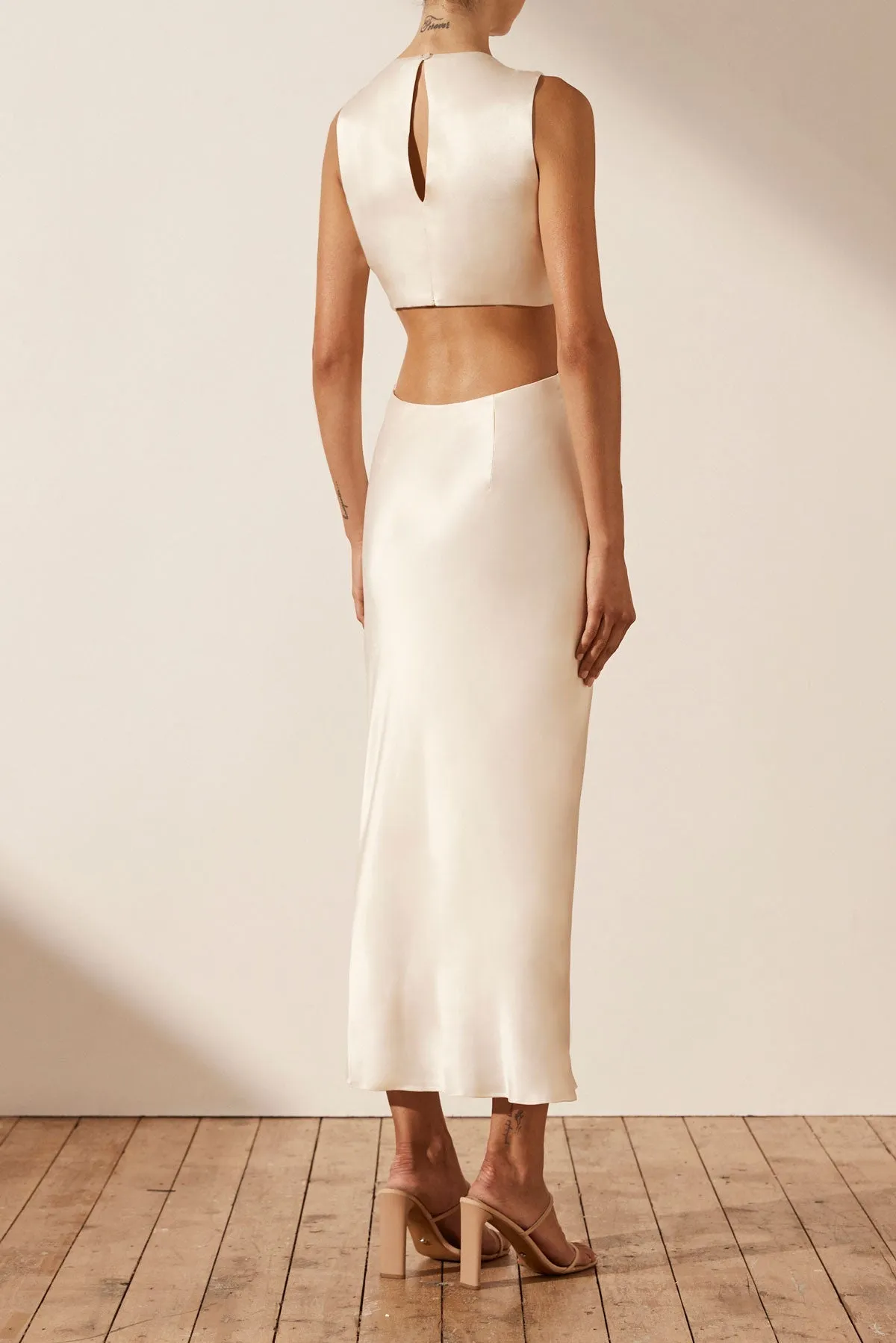 LA LUNE TWIST FRONT SLEEVELESS MIDI DRESS - CREAM