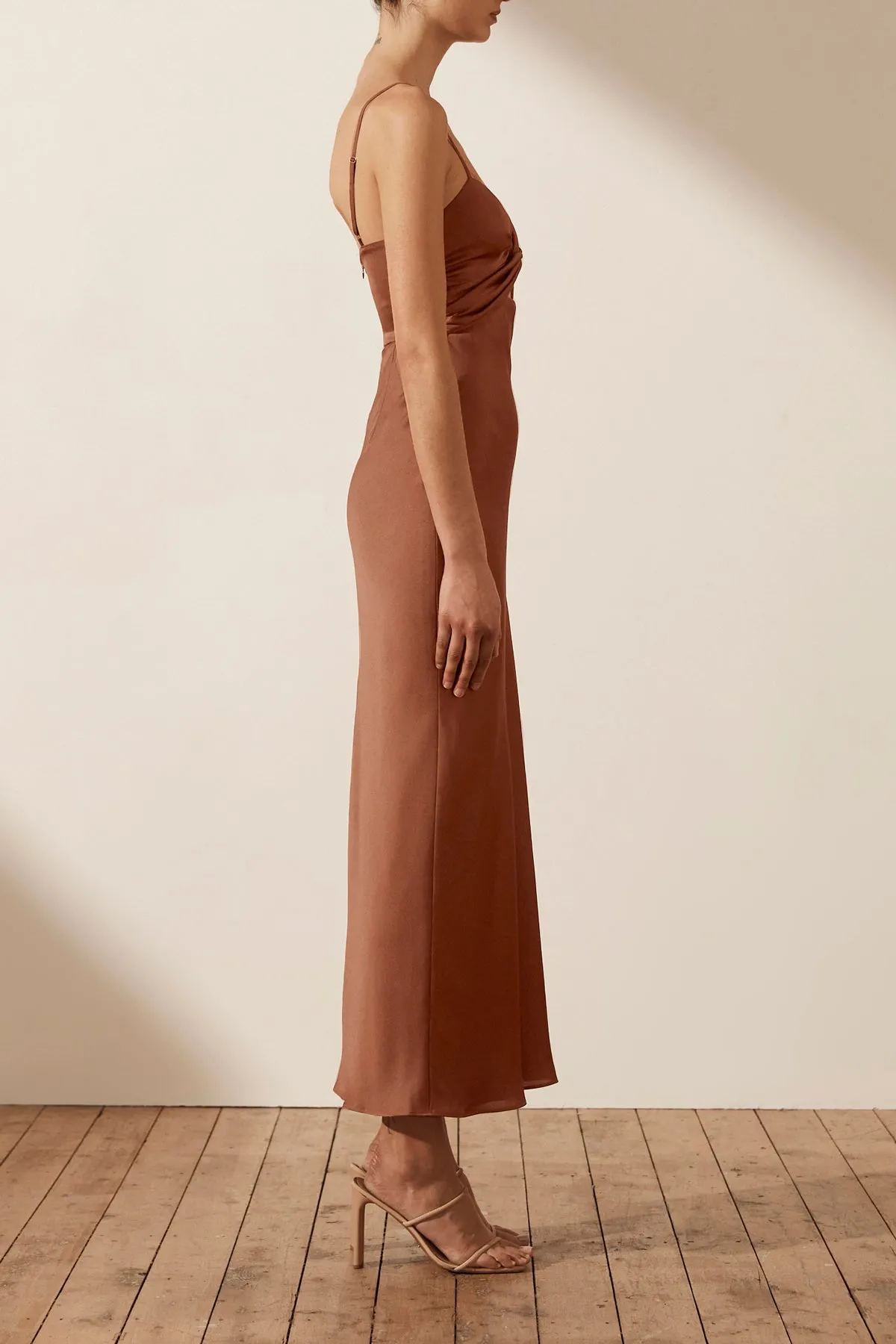 LUXE TWIST FRONT SLEEVELESS MIDI DRESS - MOCHA