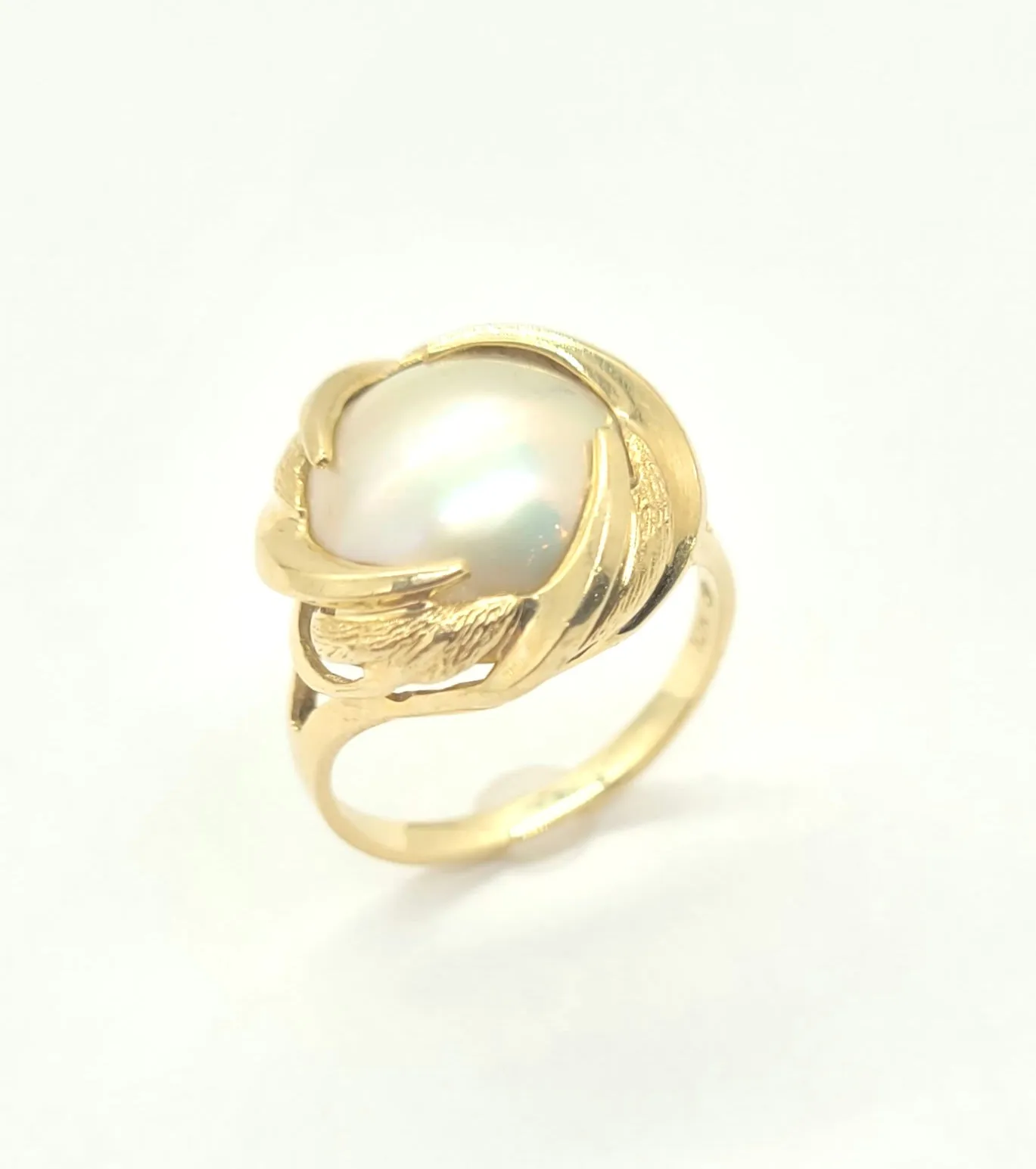 Mabe Pearl Ring