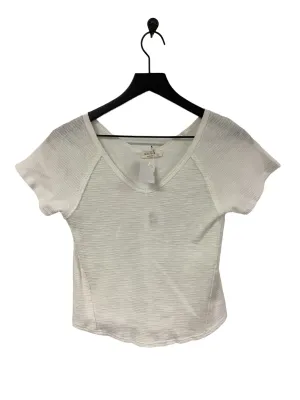 Top Short Sleeve Basic By Clothes Mentor  Size: L